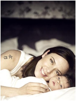 First Mel C and Baby Daughter Scarlett Starr Photo